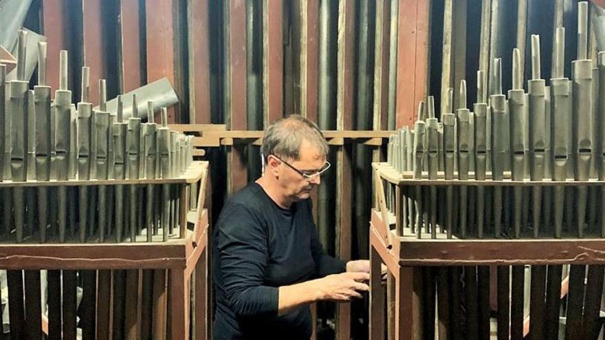 El mestre orguener, Albert Blancafort, ja restaura l&#039;orgue de Solsona