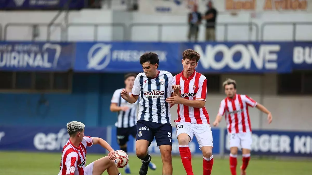 Nuevo traspié en el Avilés: Yago Iglesias pierde a uno de sus delanteros para el partido contra el Coria