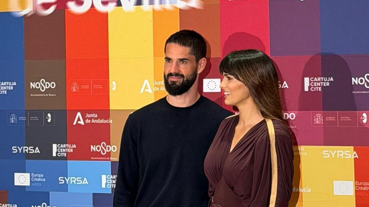 Isco Alarcón y Sara Sálamo durante la presentación del documental En Silencio