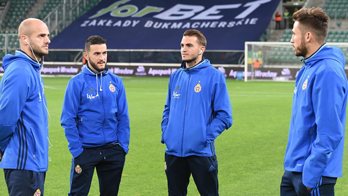 Pol Llonch, Iván González, Jesús Imaz y el ex del Zaragoza Basha, antes de un partido