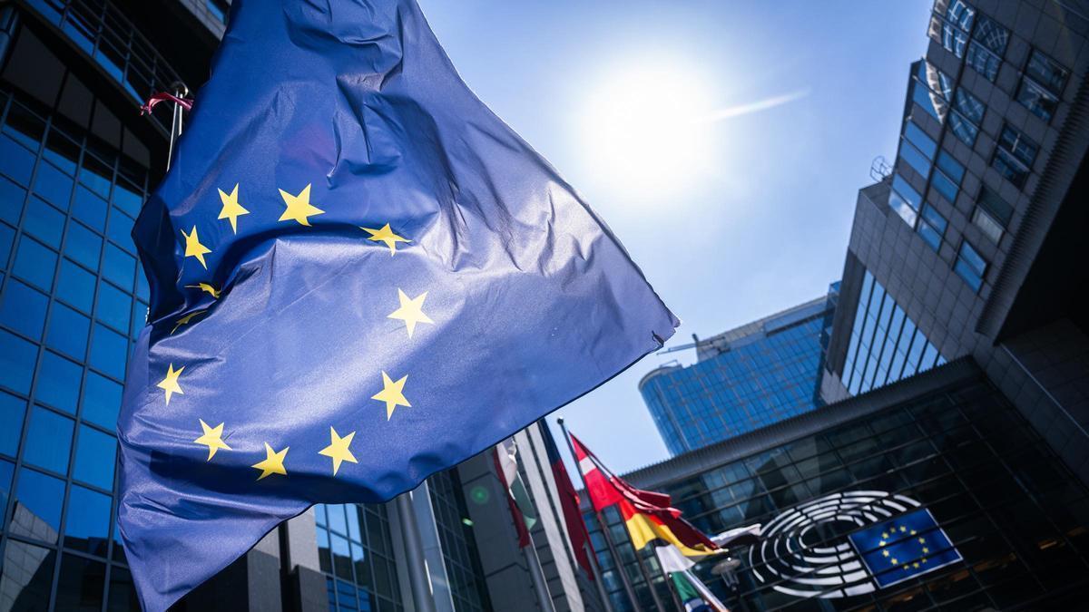 El Gobierno no aceptará las lenguas de la ampliación en la UE hasta que el gallego, el catalán y el euskera sean oficiales