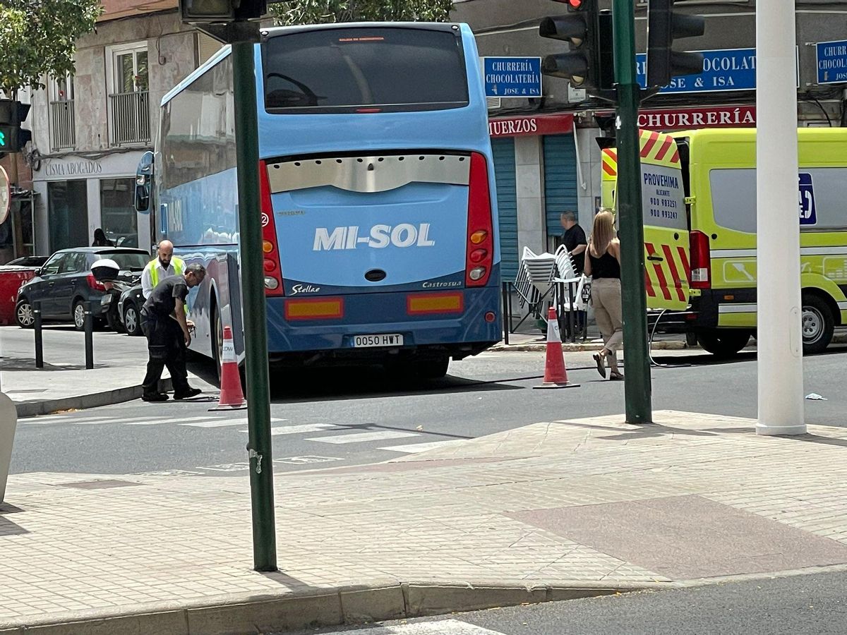 El mecánico del servicio de reparación urgente de la empresa solucionó el problema en el lugar y no hubo que utilizar la grúa