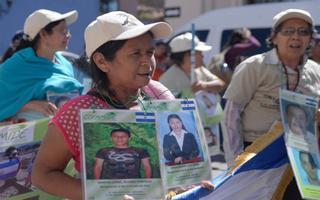Madres de inmigrantes desaparecidos buscan a sus hijos en México