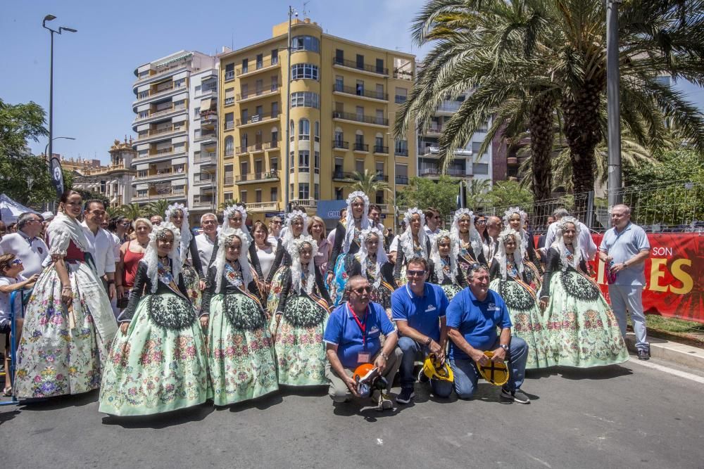 La mascletà de la pirotecnia Piromart no entrará en concurso al no llegar al tiempo mínimo exigido. Disparo correcto, sin alardes, en su debut en la Península