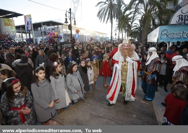 Los Reyes Magos repartieron regalos e ilusiones en Castellón