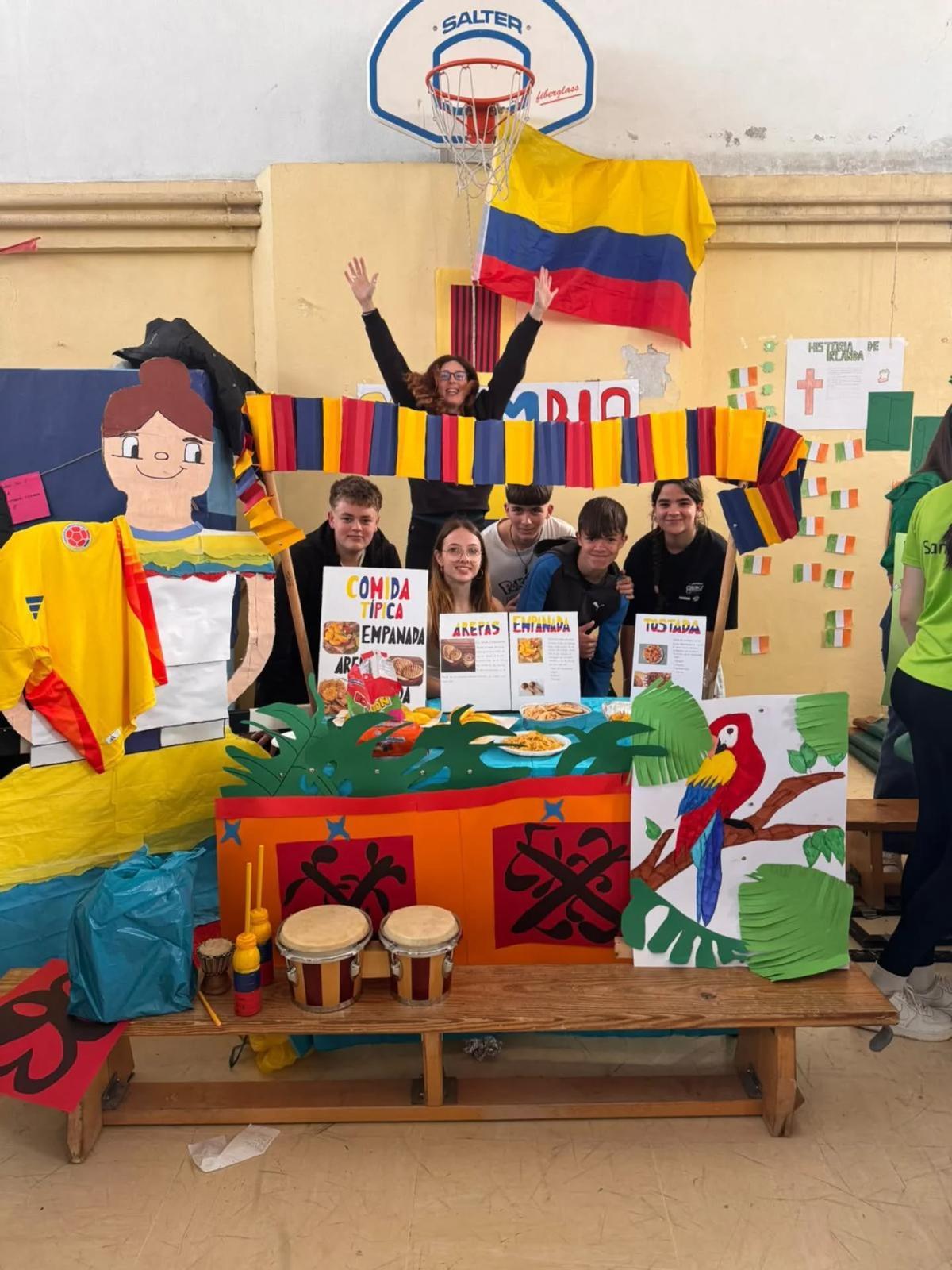 Feria de las Naciones en las instalaciones del IES Juan Calero