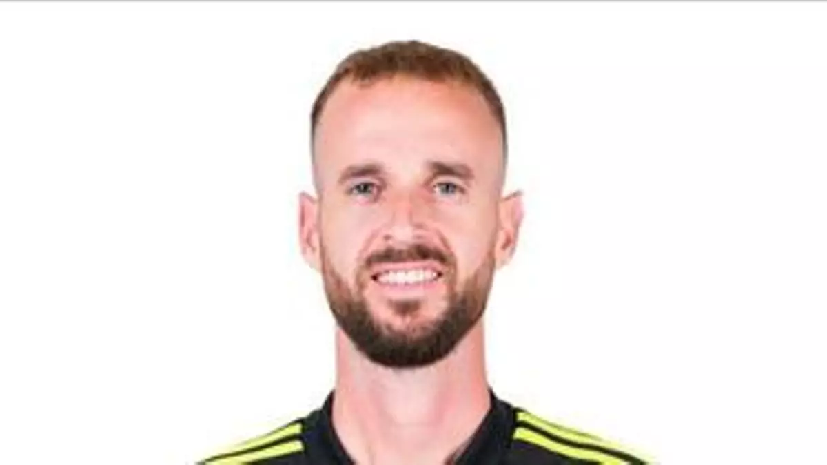 El portero de Carcaixent, clave en el histórico ascenso del Real Oviedo a Primera División