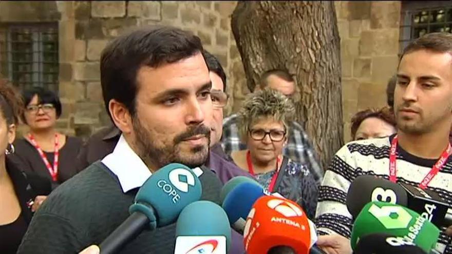 Garzón cree que Rajoy puede "chantajear" al PSOE con terceras elecciones