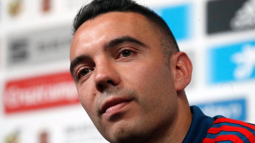 Iago Aspas en la rueda de prensa de este domingo. // Javier Etxezarreta