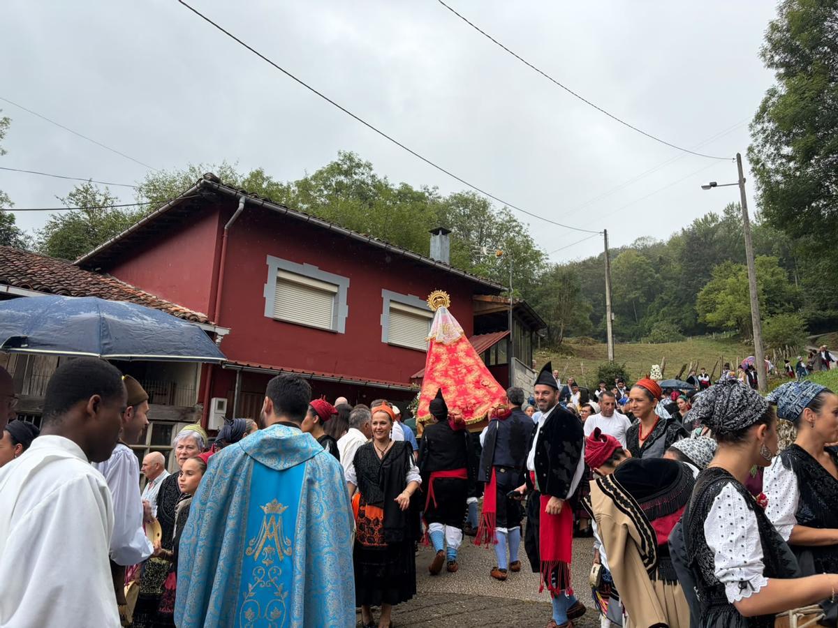 Día grande de las fiestas de Nuestra Señora de Castru en Benia Día grande de las fiestas de Nuestra Señora de Castru en Benia