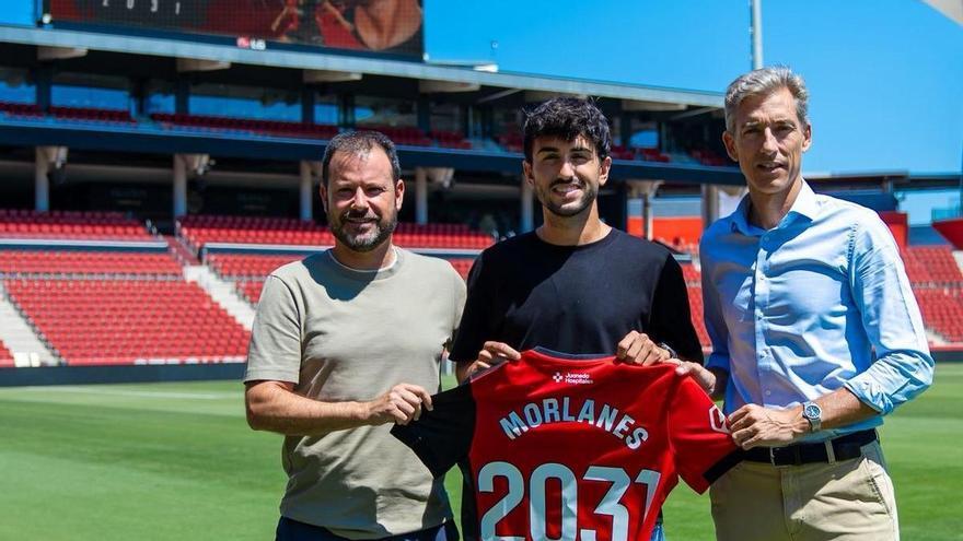 Manu Morlanes, tras su renovación: “El Mallorca forma parte de mí y de mi familia”