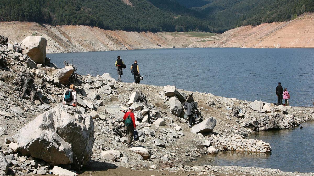 El pantà de Susqueda baix d'aigua, fa unes setmanes.