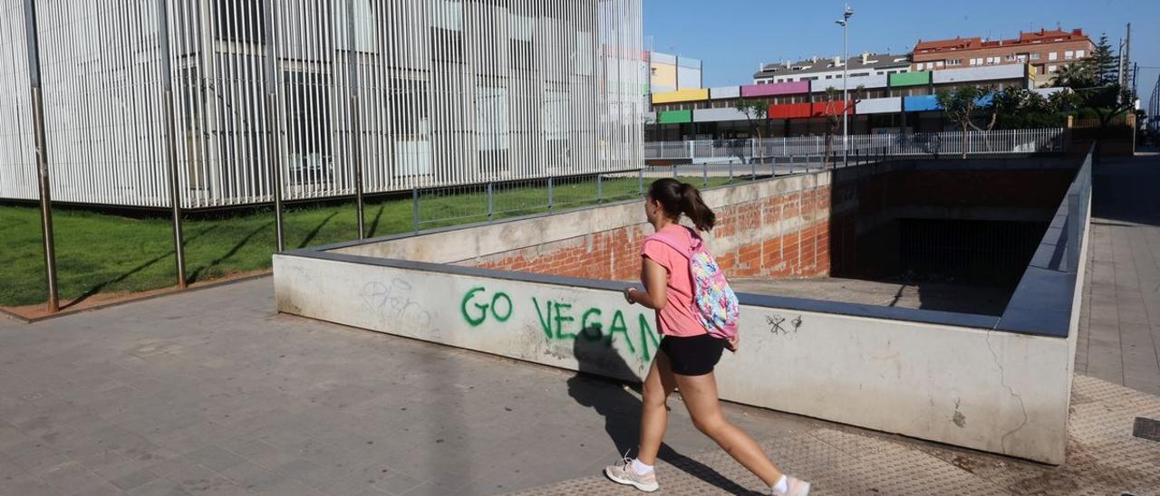 El párking subterráneo de la avenida Pius XII de Vila-real lleva paralizado más de 12 años.