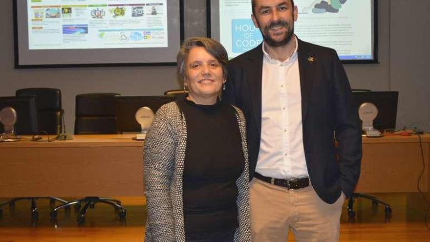 Alma Gómez y Fernando Suárez, ayer en Ourense. // Iñaki Osorio