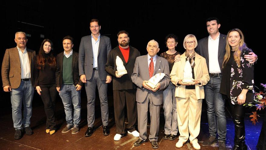 Os galardoados, onte, no Teatro Principal. | Bernabé/ Javier Lalín
