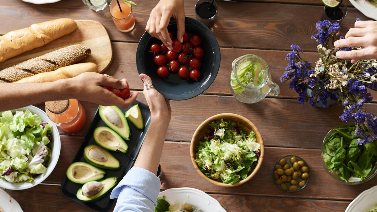 El alimento sin apenas calorías que debes cenar si quieres perder peso de noche