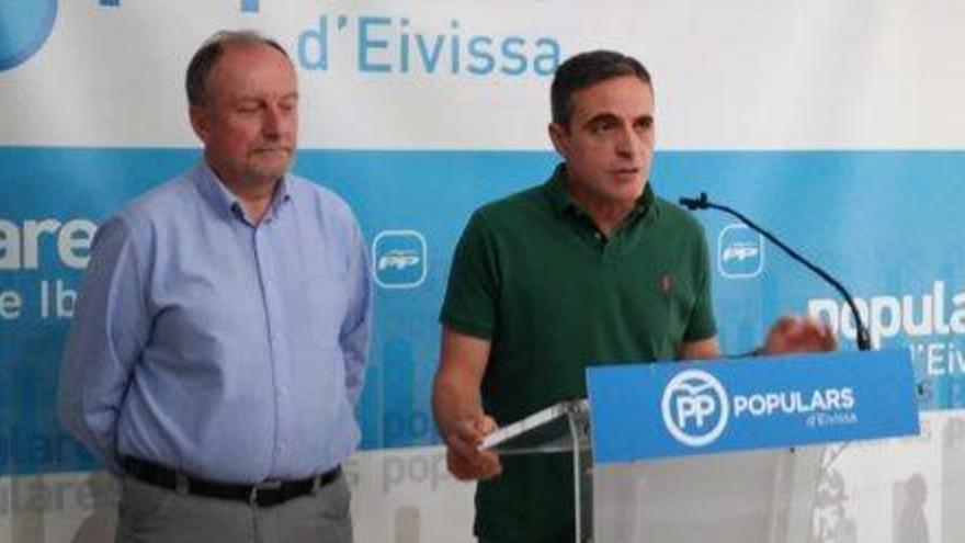 Mariano Juan y José Vicente Marí Bosó, ayer en rueda de prensa.