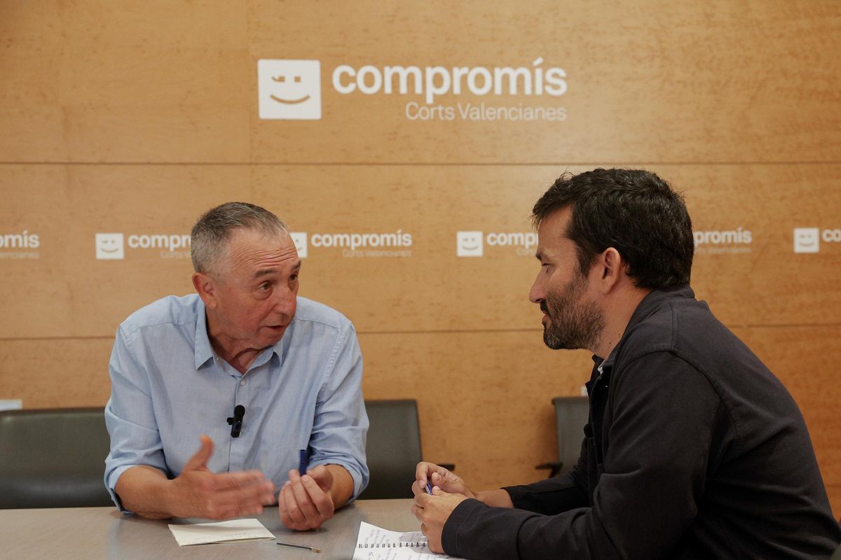 El síndic de Compromís, Joan Baldoví, se reúne con el candidato al Parlamento Europeo, Vicent Marzà, este lunes.