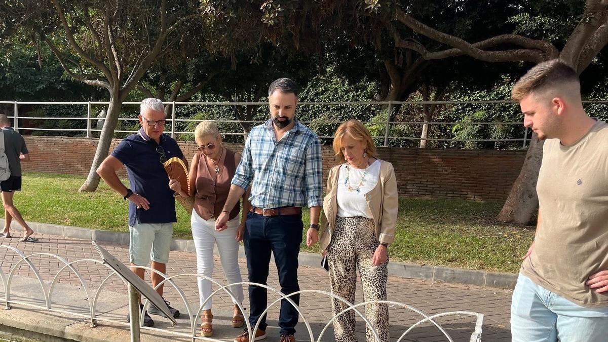 El portavoz municipal del PSOE, Mariano Ruiz Araujo, y la concejala Begoña Medina.