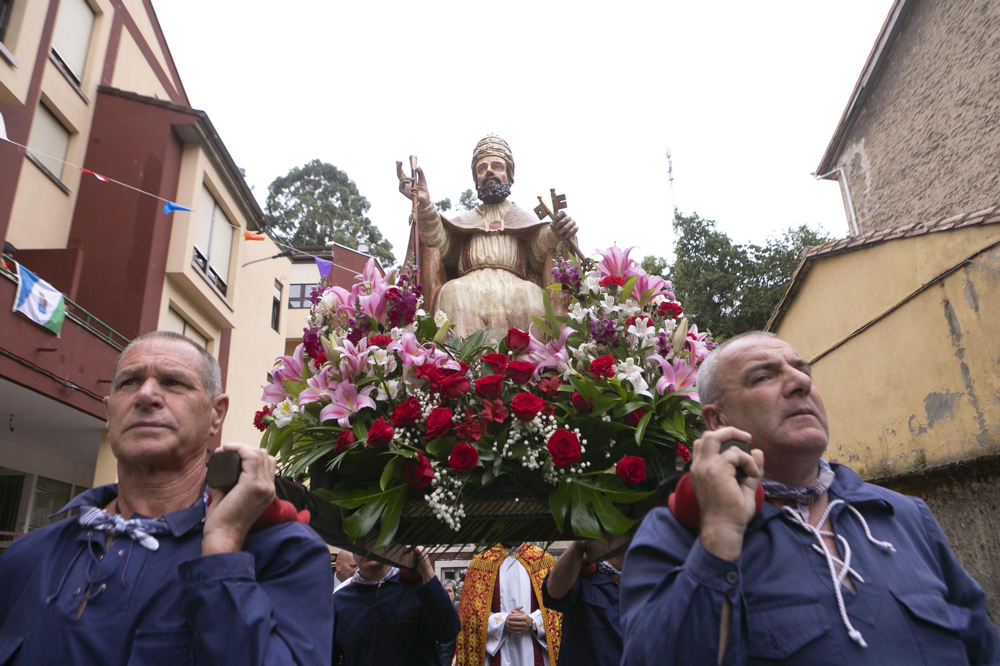 Cudillero se llena por el pregón de l'Amuravela, que invitó a "cantar ya bellar hasta quedanus sin fualgu"