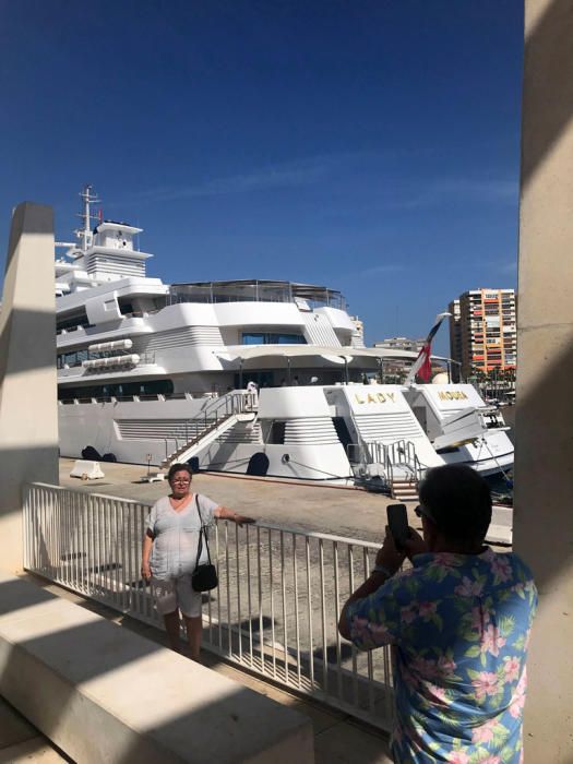 Así es el Lady Moura, el yate atracado en el Puerto de Málaga