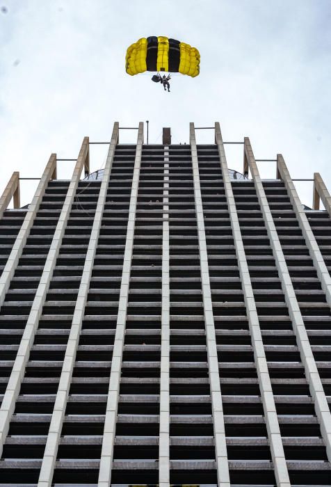 Salto base desde el hotel Bali de Benidorm