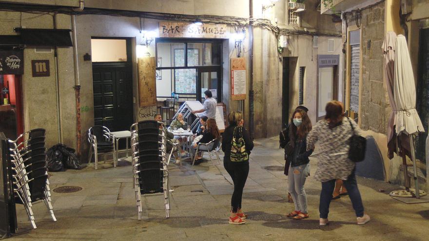 Fiestas en pisos y botellones desbordan a la Policía Local: "la gente se desmadró", dice Ucha - Vimarsana News