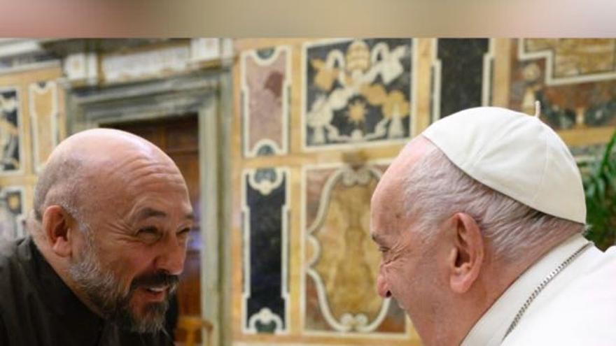El franciscano avilesino, recibido por el Papa: &quot;Me dijo, Javier, cuida de los pobres&quot;