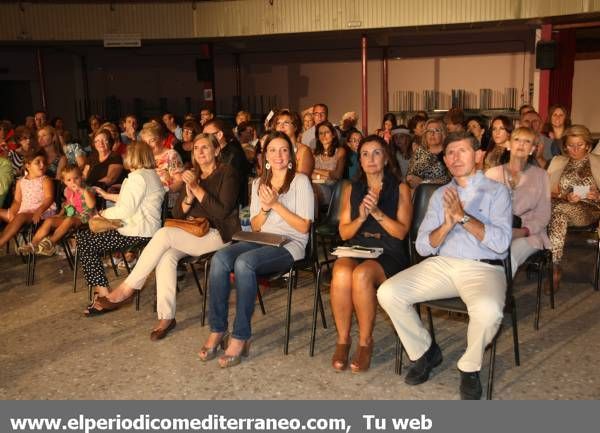 GALERÍA DE FOTOS - Muestra de indumentaria tradicional en la Pérgola