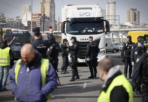 Huelga indefinida de transportistas en España