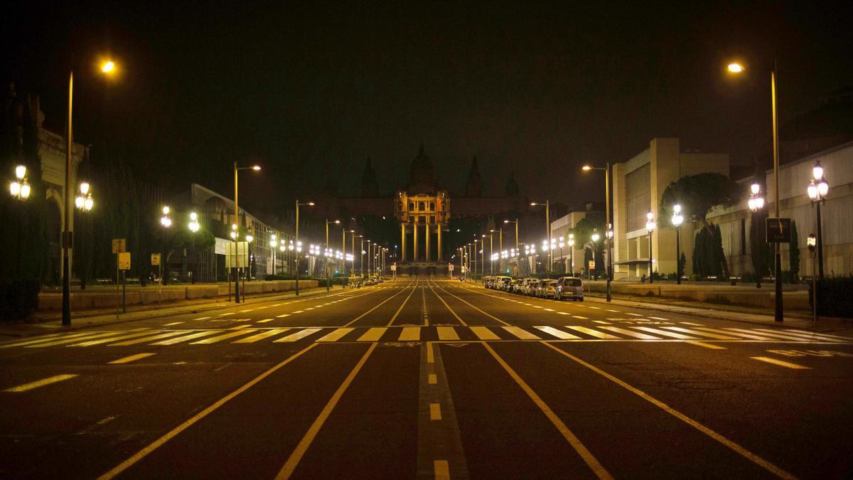 La Avenida de la Reina María Cristina vacía, en una imagen de archivo