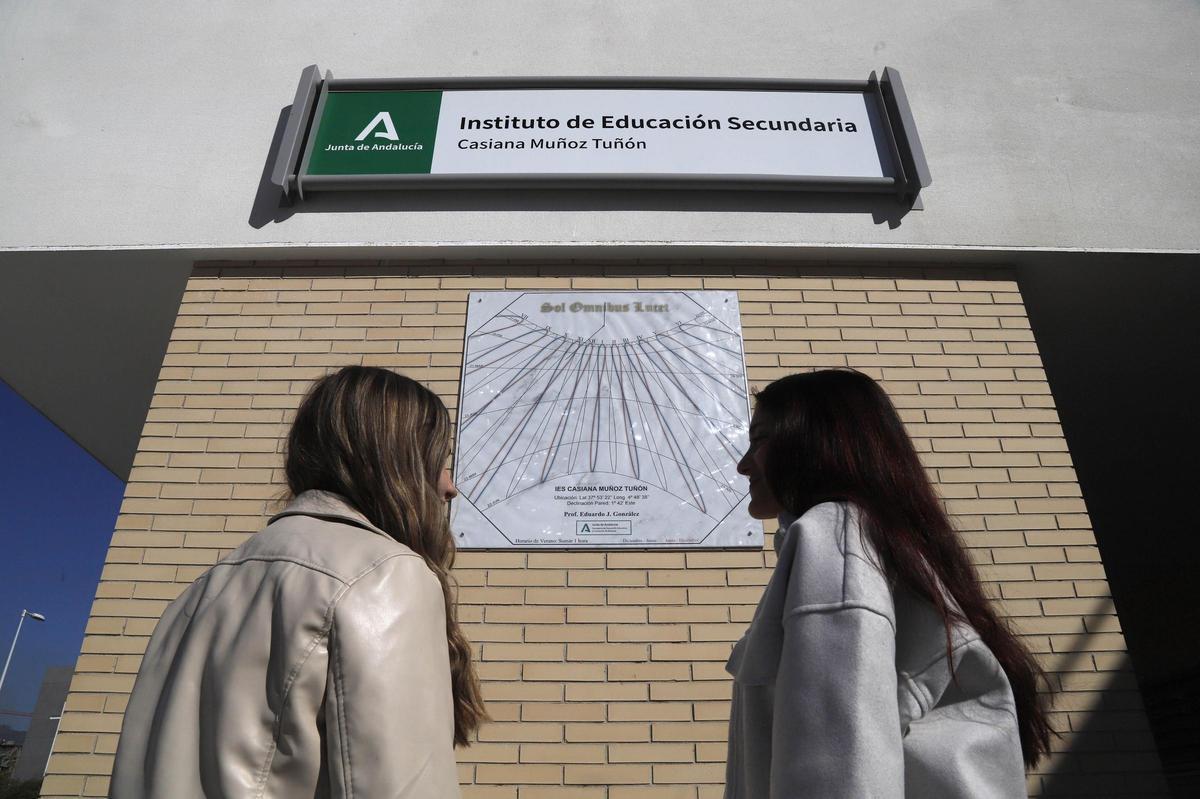 Fachada del instituto Casiana Muñoz Tuñón en Córdoba.