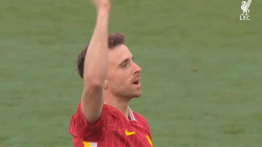 Tristeza infinita: así coreaba Anfield a Diogo Jota al celebrar la última Premier