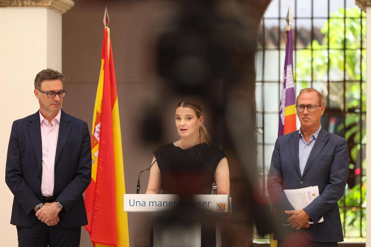 Todas las imágenes de la rueda de prensa en Ibiza de la presidenta del Govern, Marga Prohens