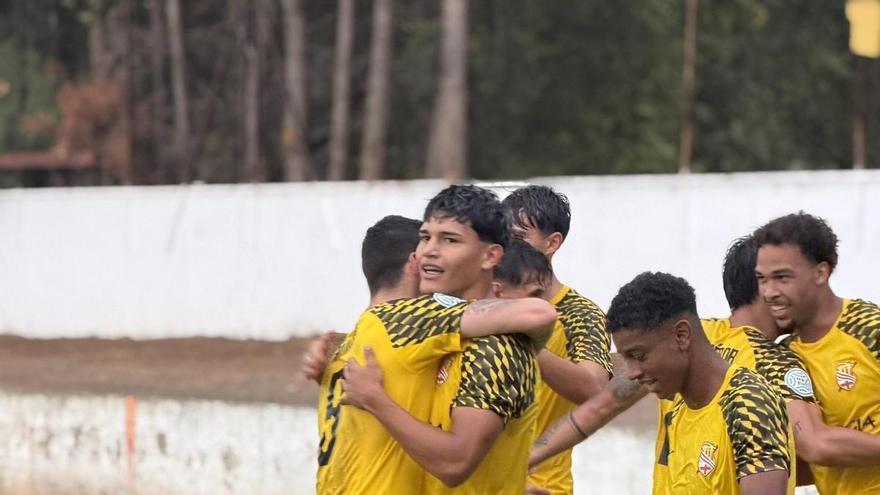El CE Manresa arrenca disparat a Segona RFEF amb una golejada al camp de l'Arnedo (1-4)