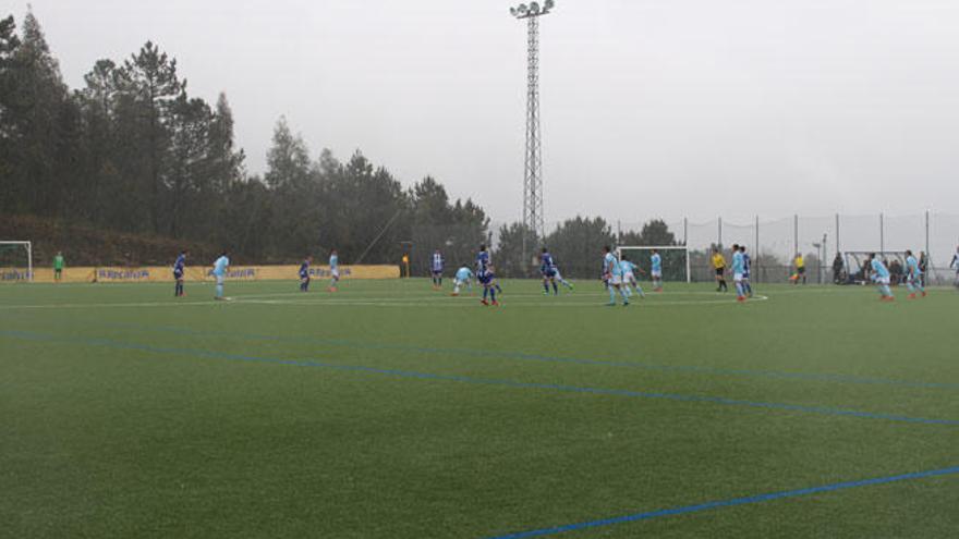 Intensas lluvias durante el derbi entre juveniles // CIC