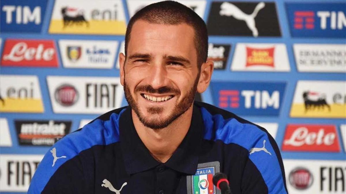 Bonucci, nuevo fichaje del Milan, se encuentra concentrado estos días con la selección italiana