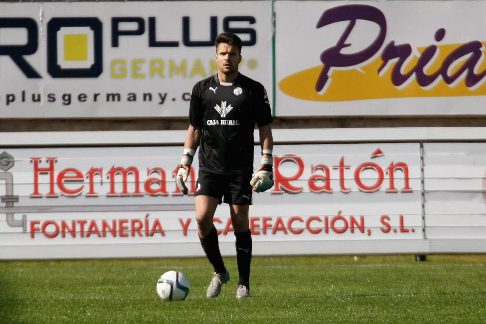 Victoria del Zamora CF ante el Numancia B