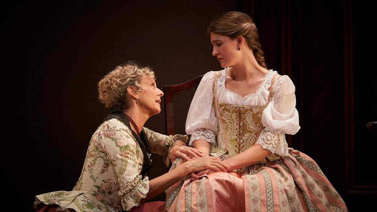 Àngels Gonyalons y Júlia Roch en 'La corona d'espines'.