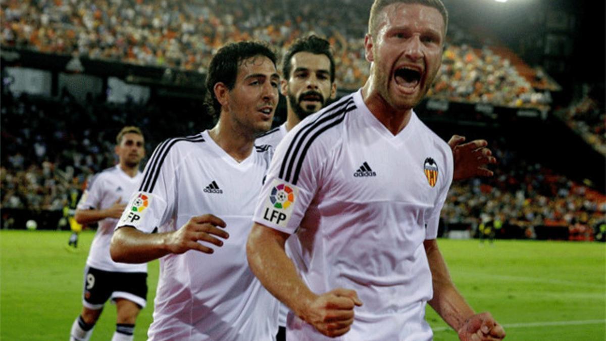 Shkodran Mustafi, celebrando un gol en Mestalla ante el Granada