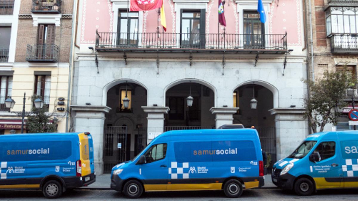 Unidades móviles del Samur Social de Madrid.