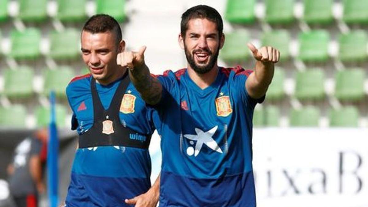 Aspas e Isco en un entrenamiento con la selección española.