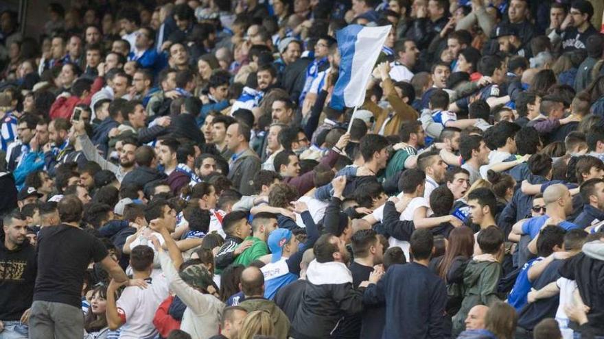 Imagen de una de las gradas de Riazor durante un partido del Deportivo.