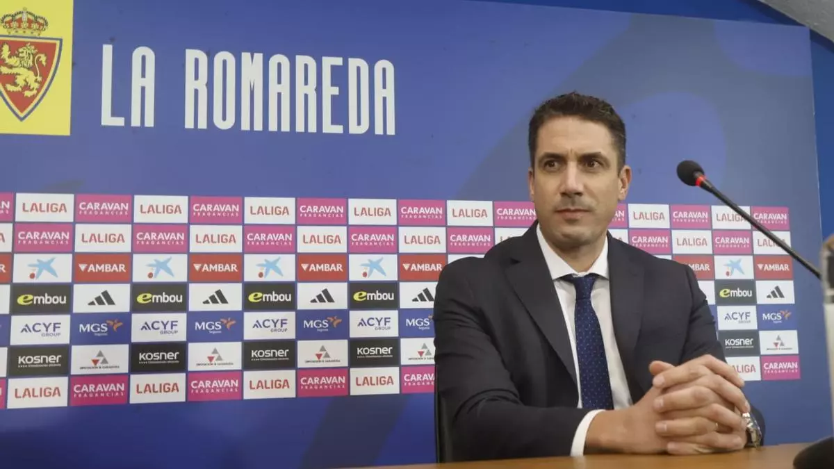 Así ha sido la presentación de Julio Velázquez como entrenador del Real Zaragoza