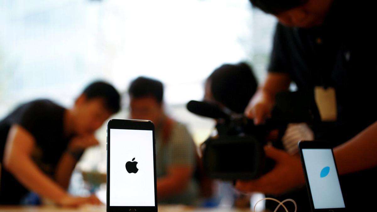 Un iPhone 7 en una tienda de Apple en Pekín.