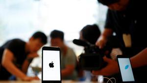 I per si faltava alguna cosa: un IPhone 7, regal nadalenc per als jugadors del Barça