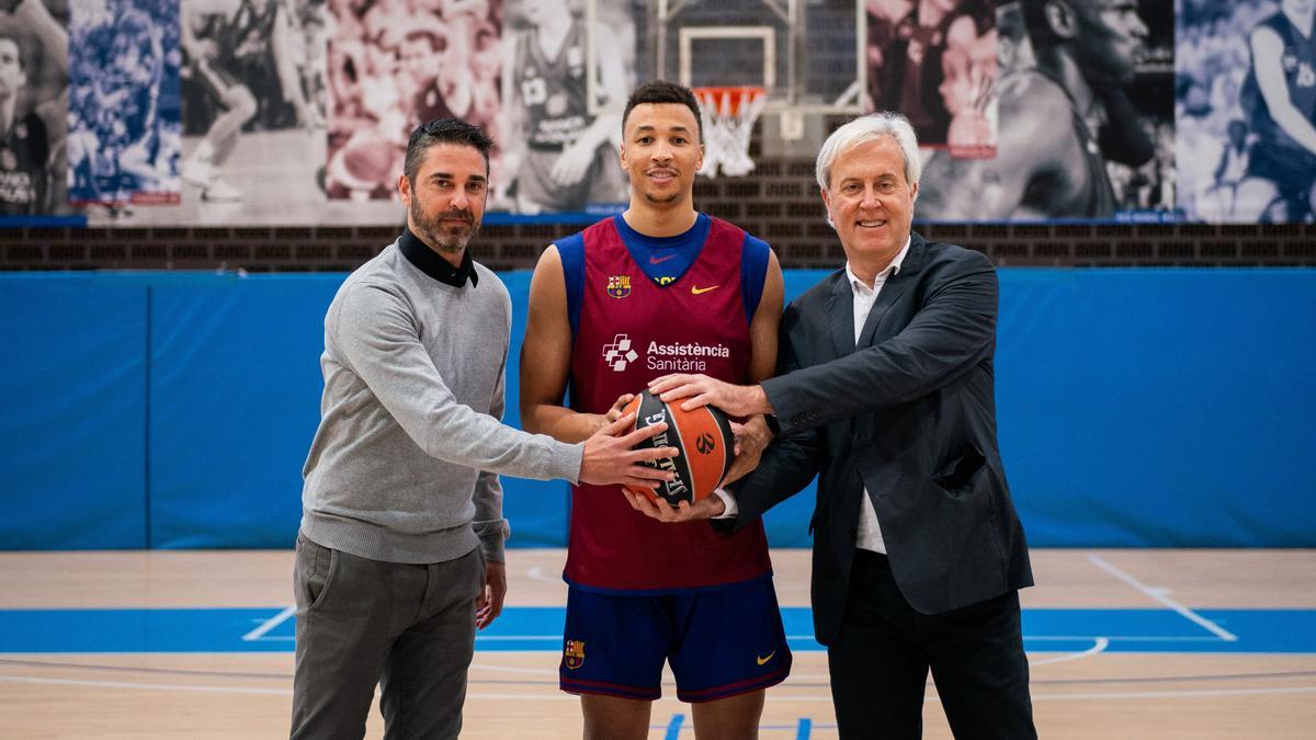 El general mánager, Juan Carlos Navarro y el directivo responsable, Josep Cubells, han dado la bienvenida a Exum