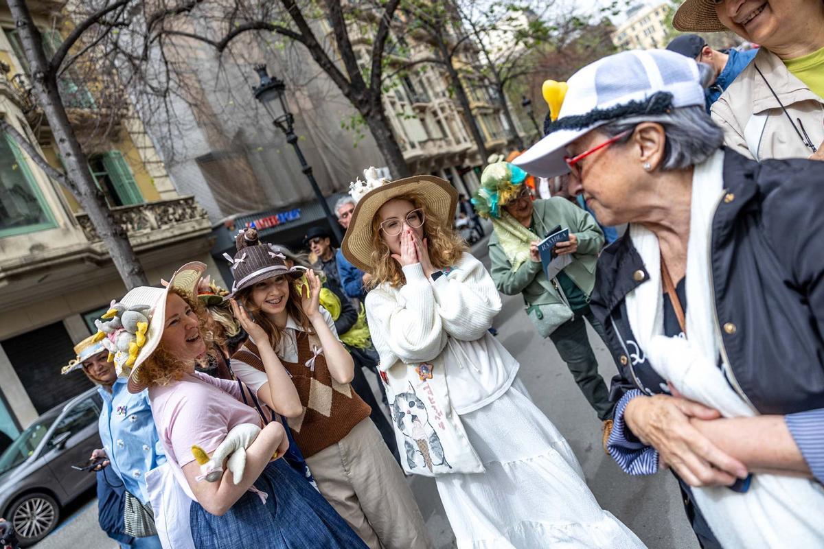 Nueva edición del Paseo con Sombrero por Barcelona