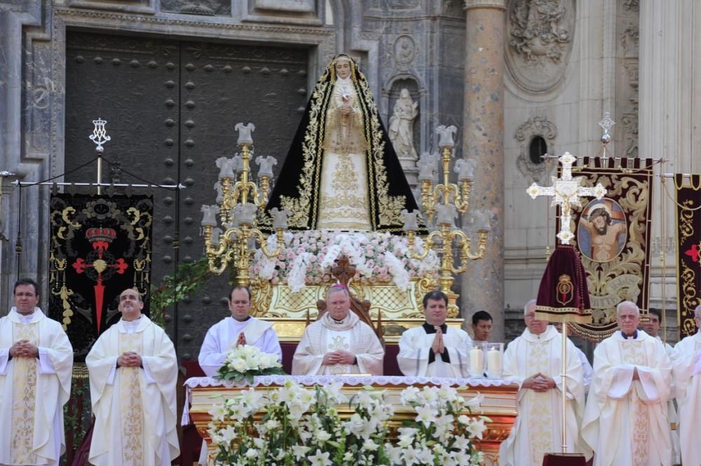 Coronación de la Virgen de la Soledad en la plaza Belluga