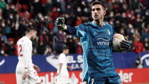Osasuna - Sevilla | Sergio Herrera le paró un penalti a Rakitic en el minuto 90